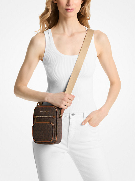 Jet Set Medium Signature Logo Crossbody Bag Vanilla