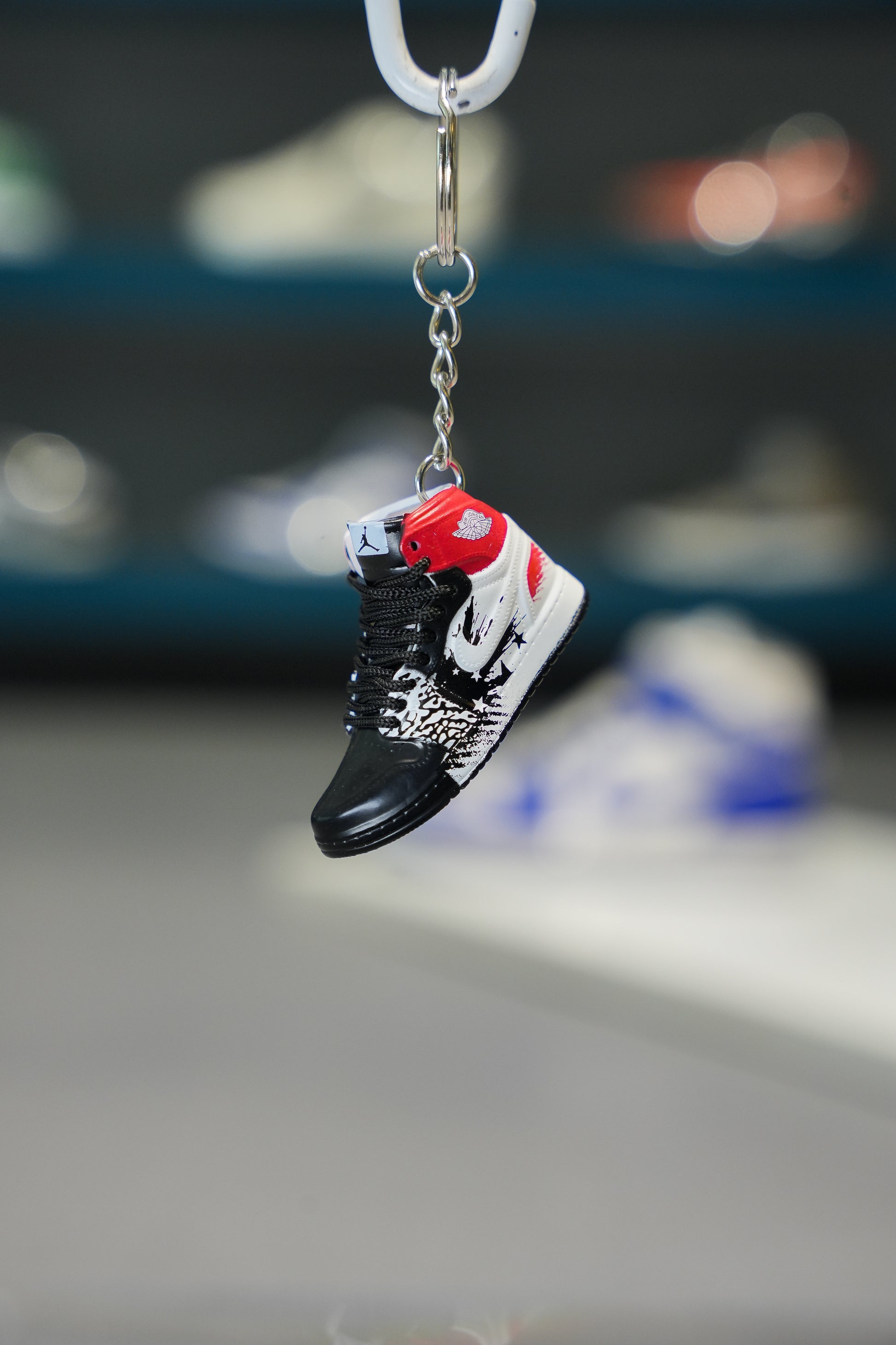 3D Sneaker Keychain Nike AJ1 Black Custom – Kicks Machine