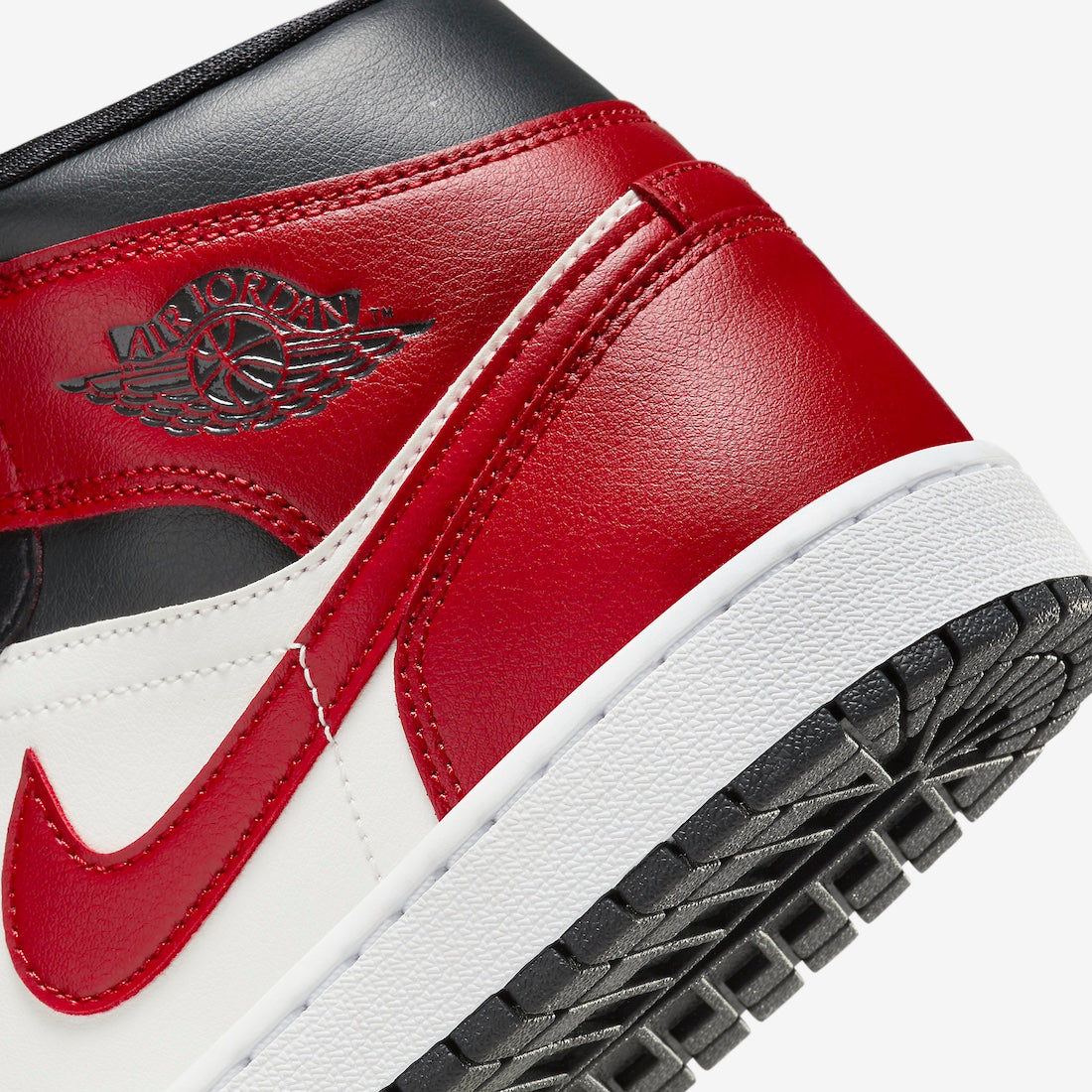 Air Jordan 1 Mid Gym Red Off Noir Sale