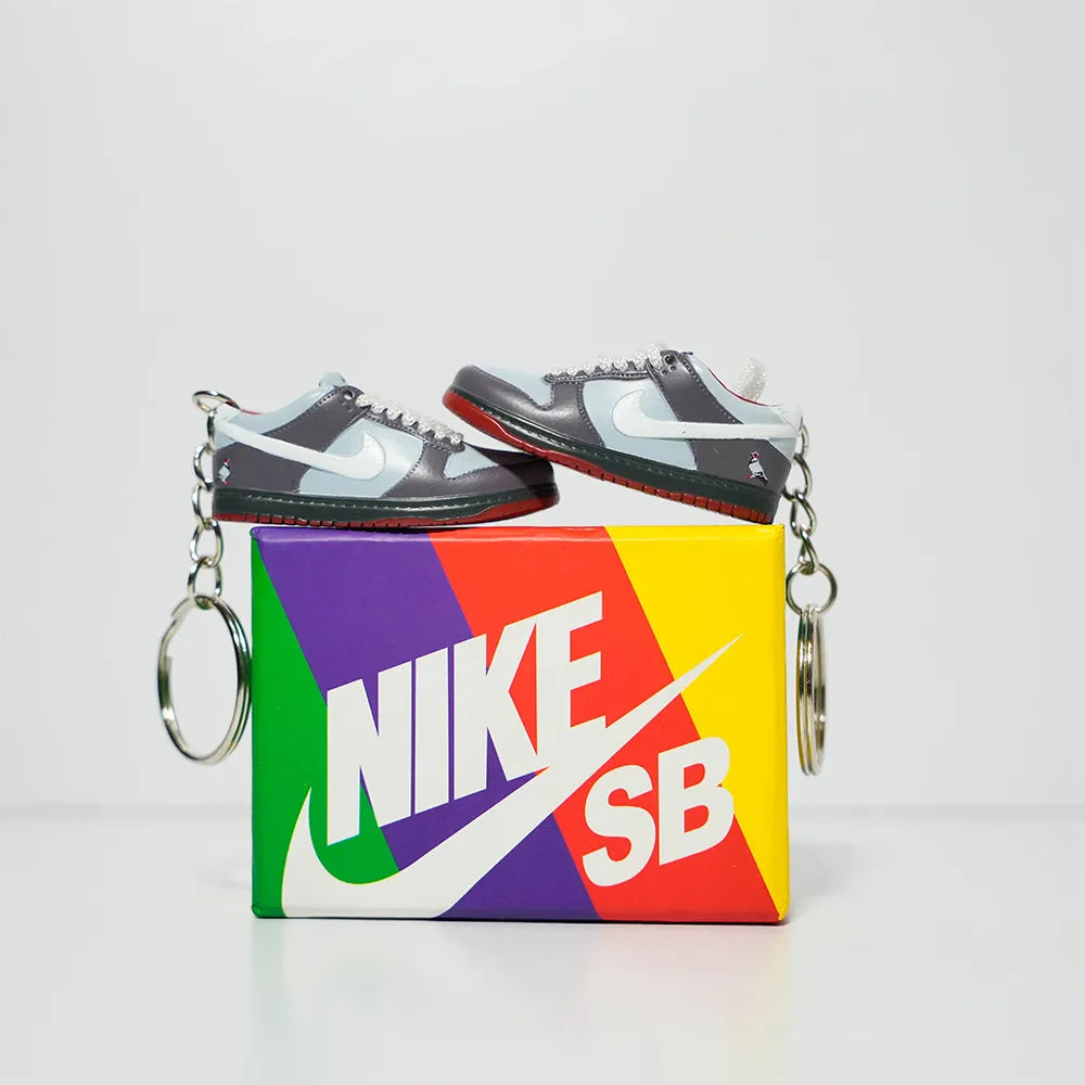 3D Sneaker Keychain With Box - Dunk Staple Pigeon NYC