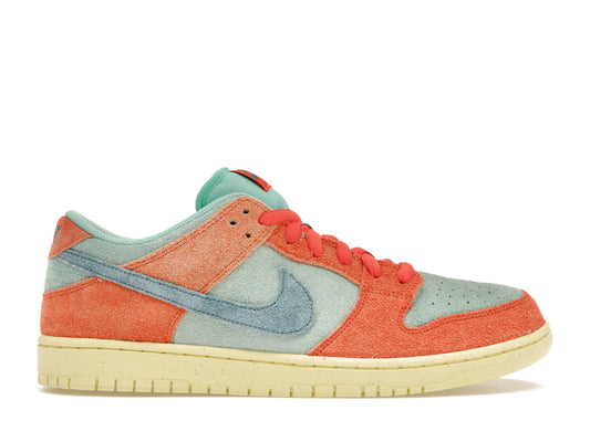 Nike SB Dunk Low
 Orange Emerald Rise