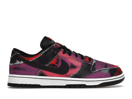 Nike Dunk Low
 Graffiti Pink