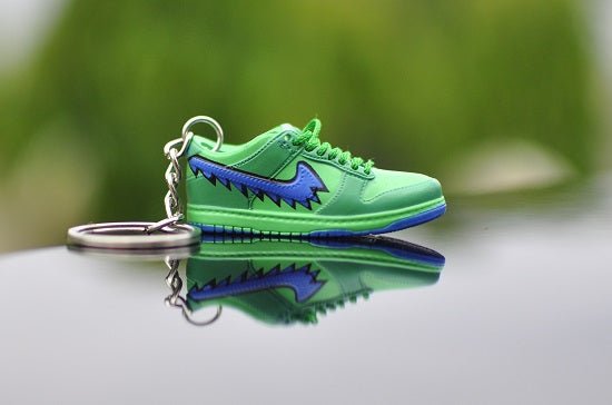 Mini nike sales shoe keychain