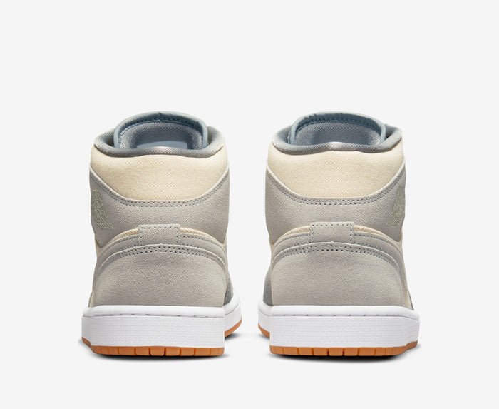 Air outlets jordan 1 mid coconut milk size 5.5Y